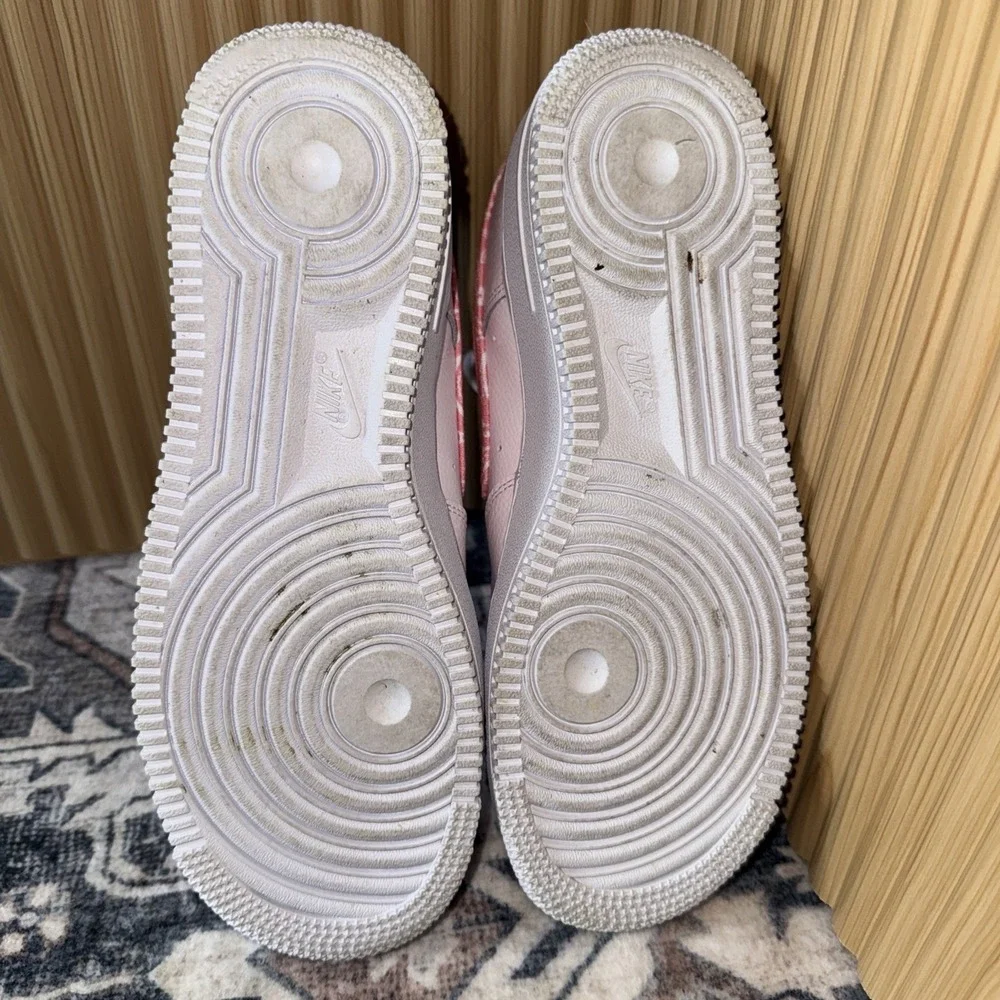 NIKE AIR FORCE 1 07 PEARL PINK C CHALK 
